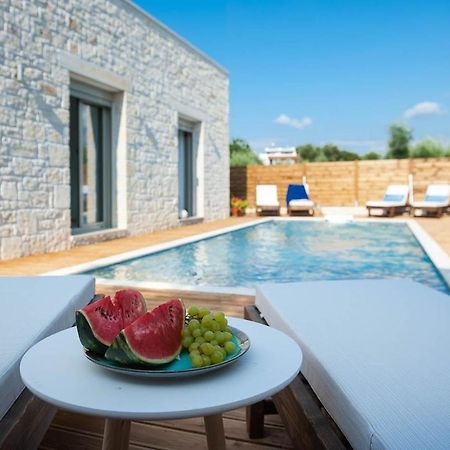 Villa Vera - With Private Heated Pool & Jacuzzi Pangalochori 外观 照片
