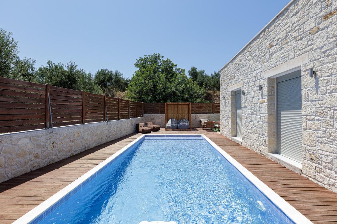 Villa Vera - With Private Heated Pool & Jacuzzi Pangalochori 外观 照片