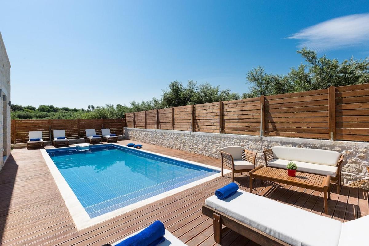 Villa Vera - With Private Heated Pool & Jacuzzi Pangalochori 外观 照片