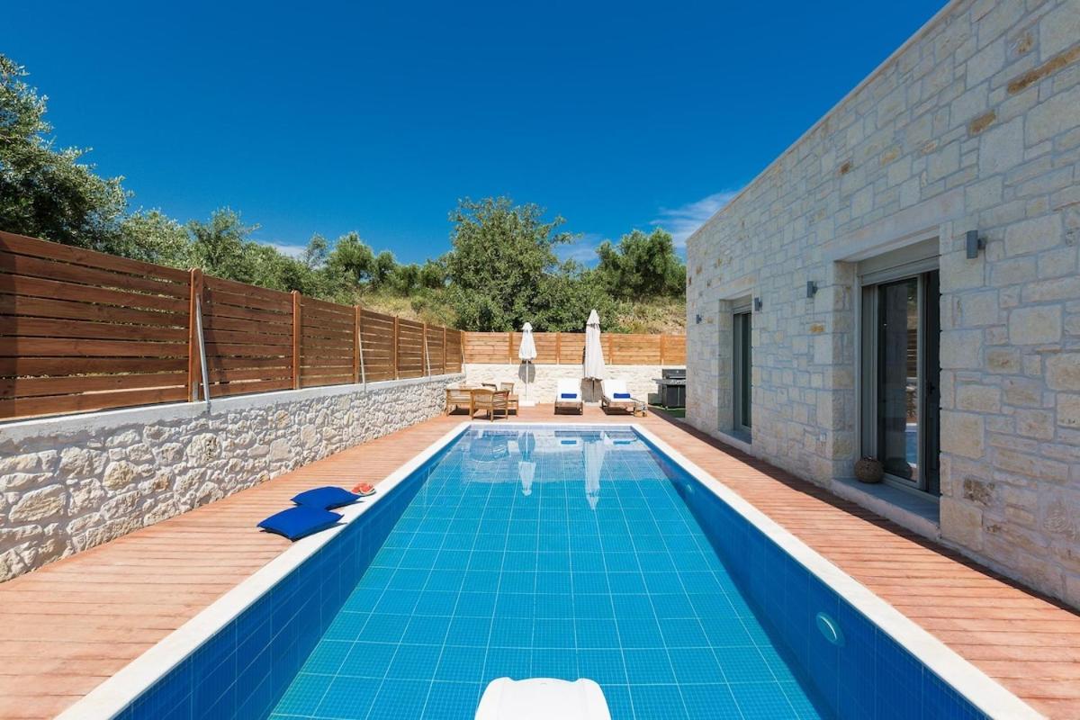 Villa Vera - With Private Heated Pool & Jacuzzi Pangalochori 外观 照片