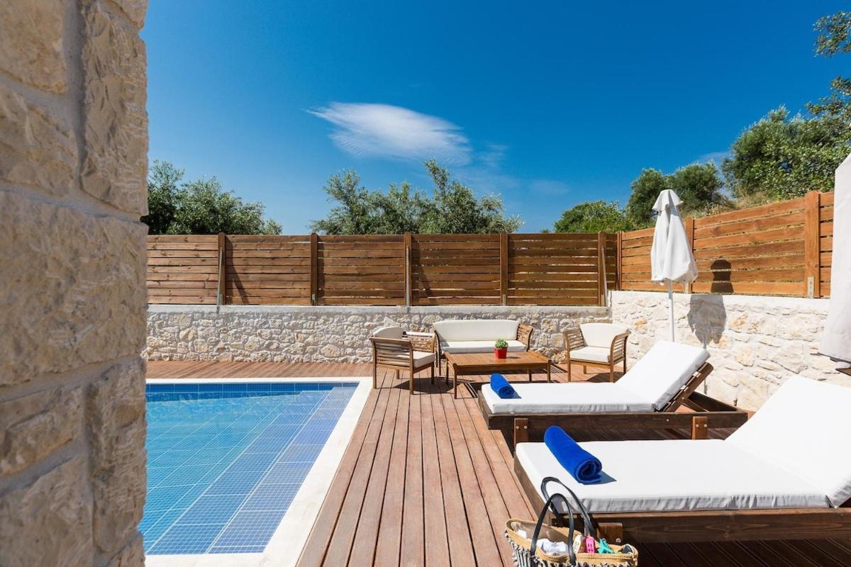 Villa Vera - With Private Heated Pool & Jacuzzi Pangalochori 外观 照片