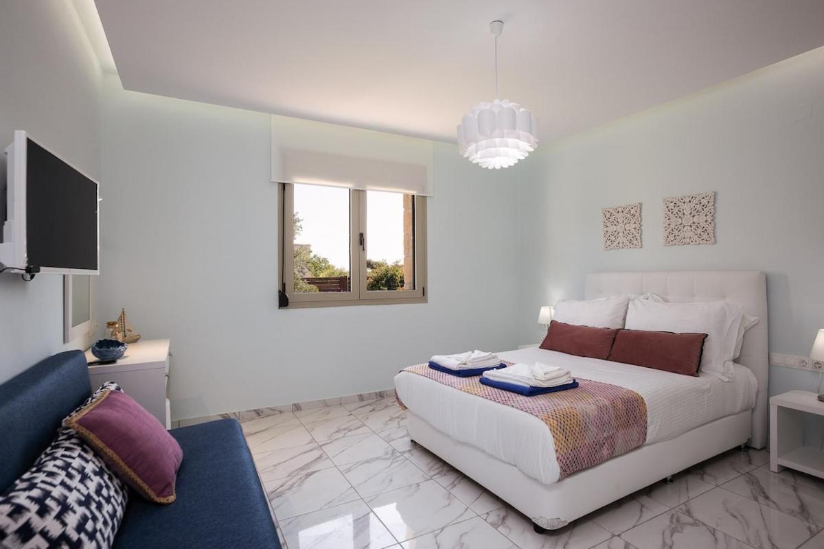 Villa Vera - With Private Heated Pool & Jacuzzi Pangalochori 外观 照片