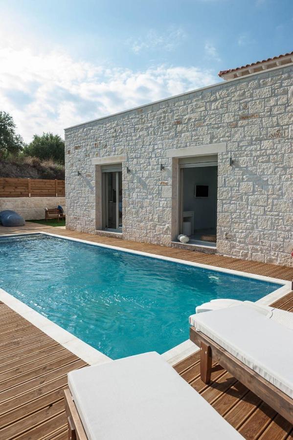 Villa Vera - With Private Heated Pool & Jacuzzi Pangalochori 外观 照片