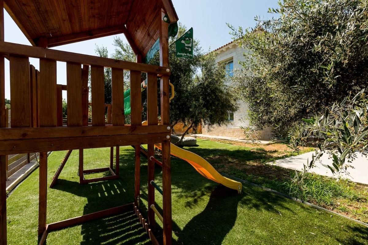 Villa Vera - With Private Heated Pool & Jacuzzi Pangalochori 外观 照片